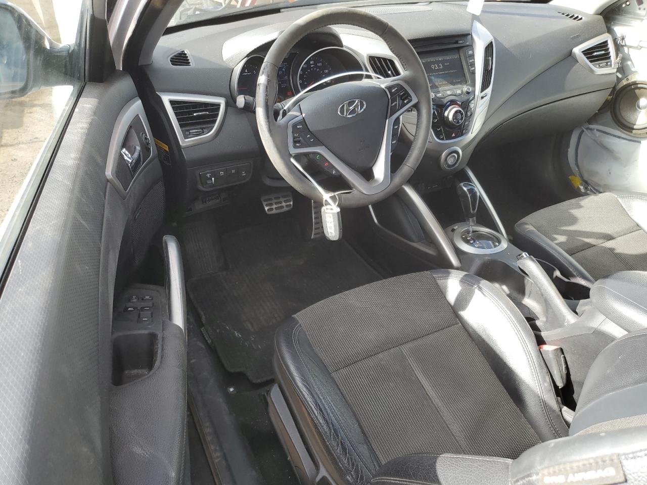2013 Hyundai Veloster - Image 8