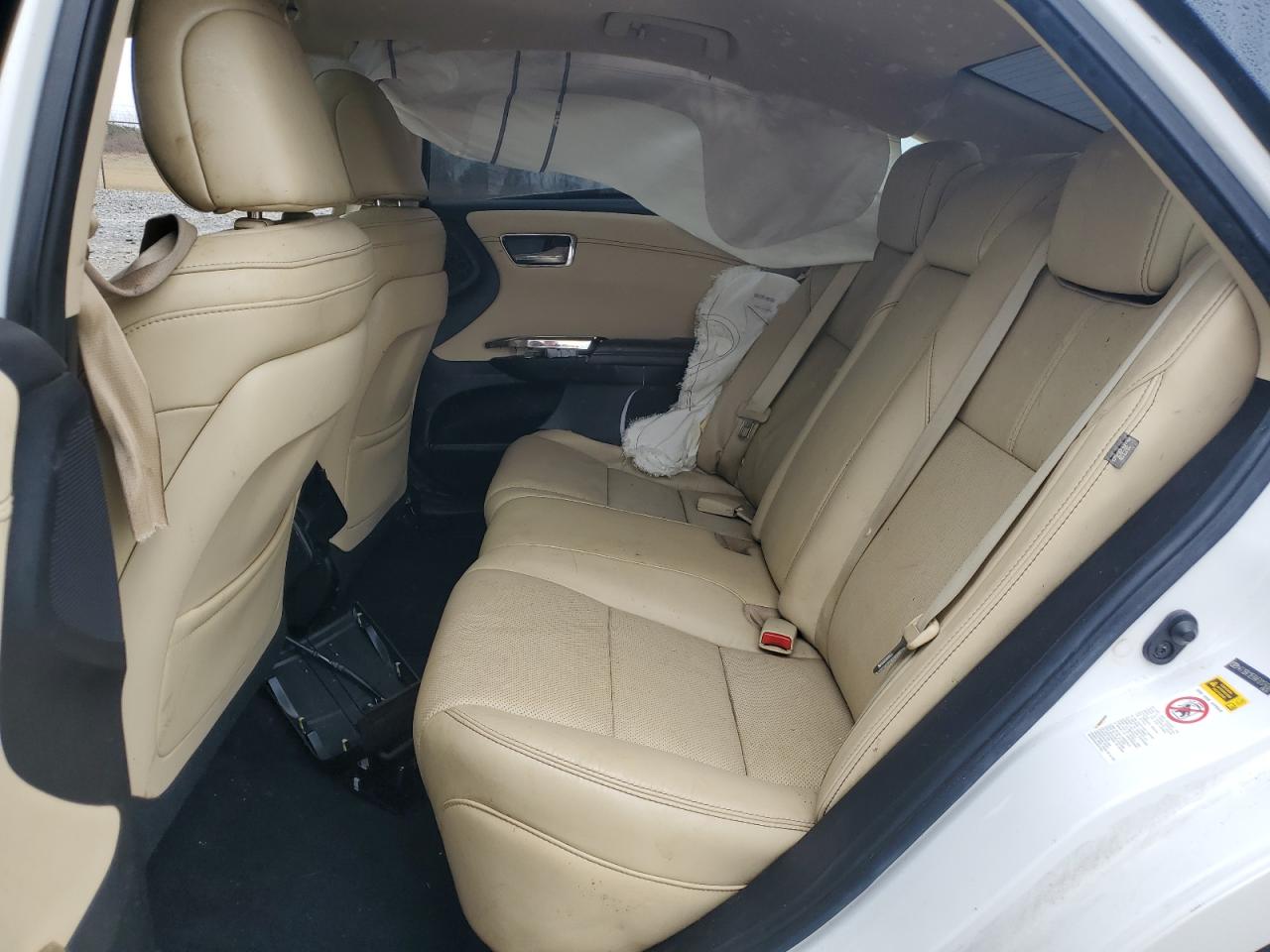 2015 Toyota Avalon - Image 10