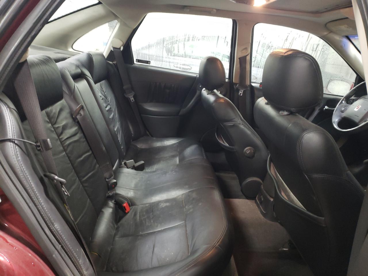2002 Saturn LW - Image 10