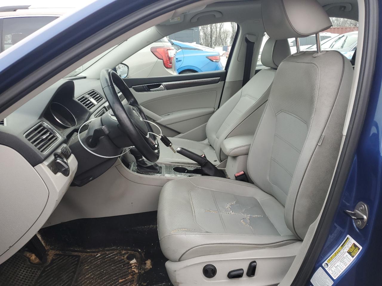 2016 Volkswagen Passat - Image 7
