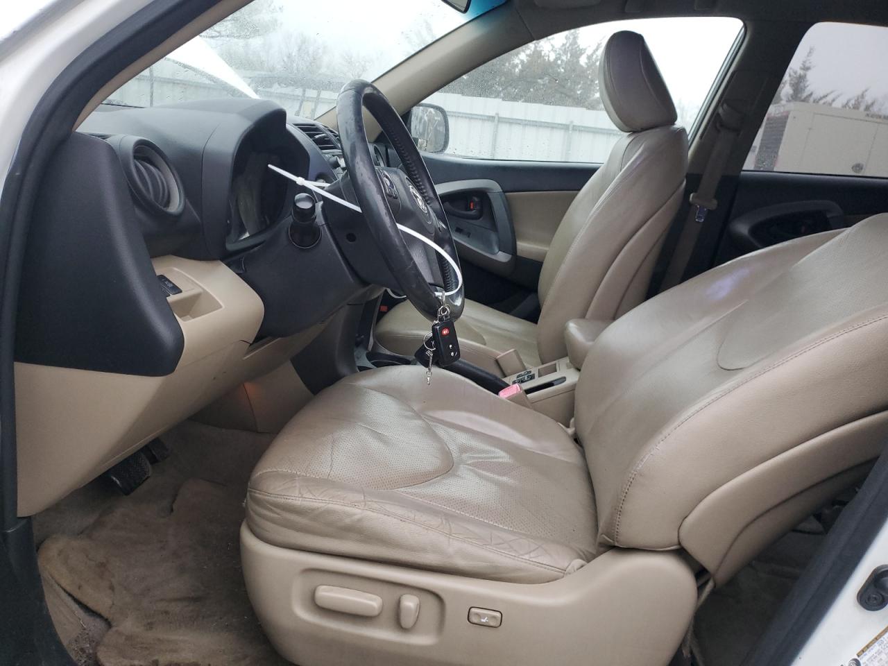 2010 Toyota RAV 4 - Image 7