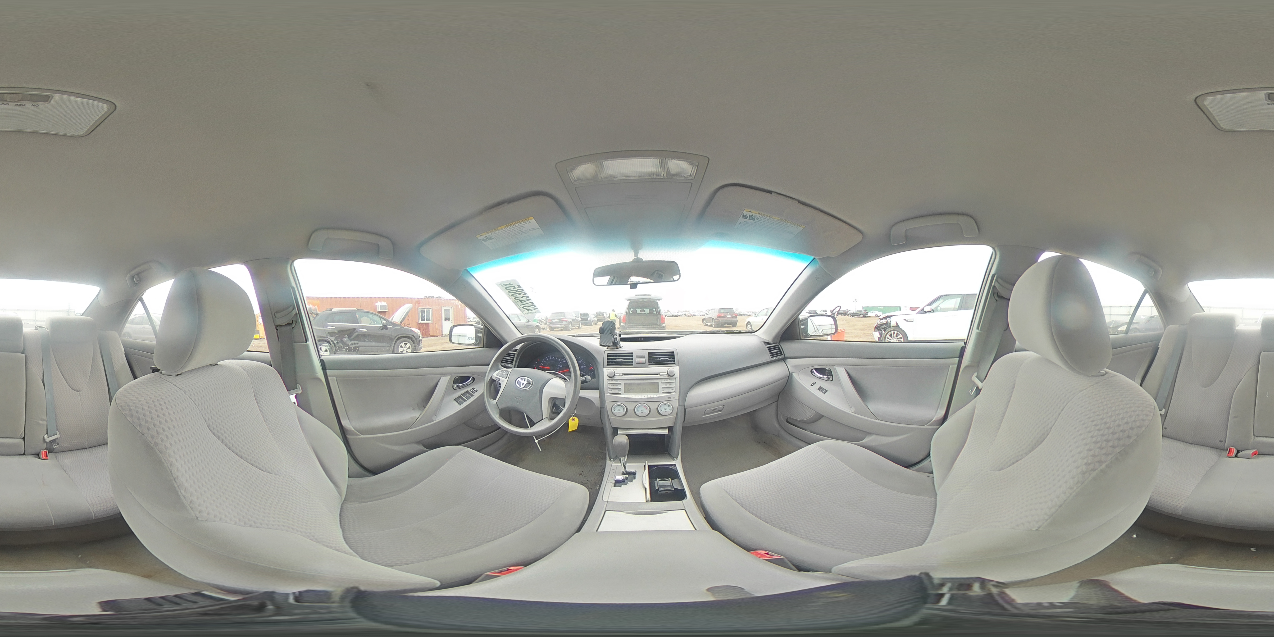 2011 Toyota Camry - Image 12