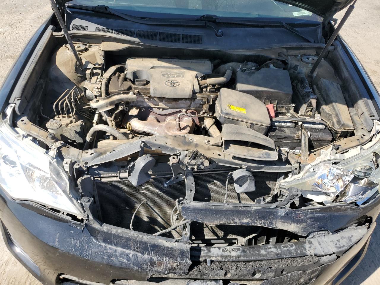 2014 Toyota Camry - Image 12