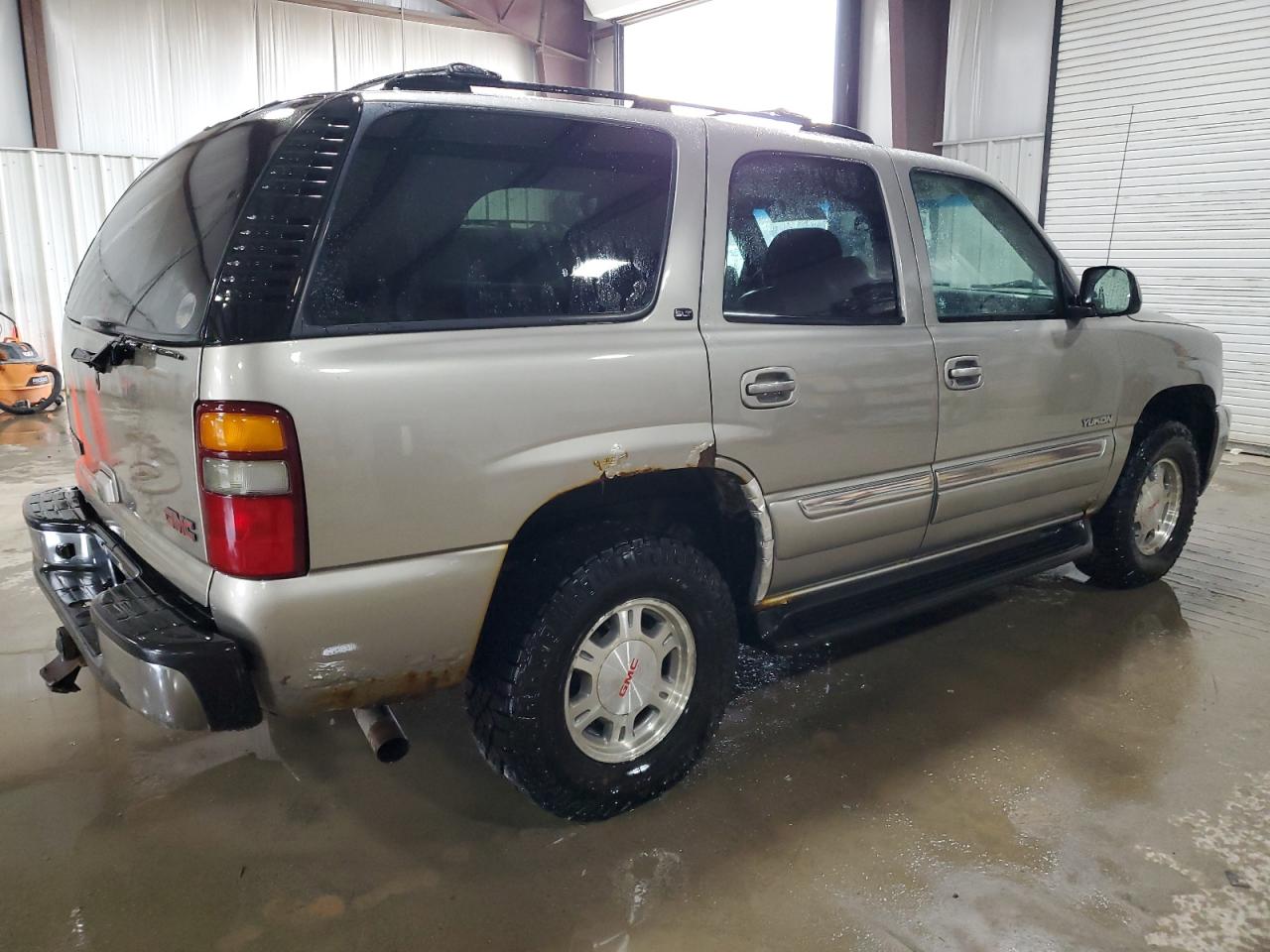 2002 GMC Yukon - Image 3