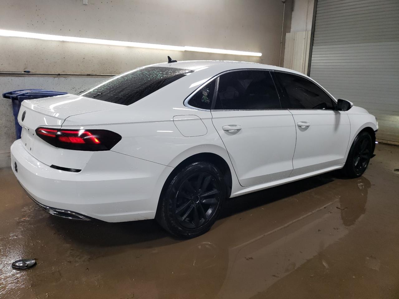 2020 Volkswagen Passat - Image 3