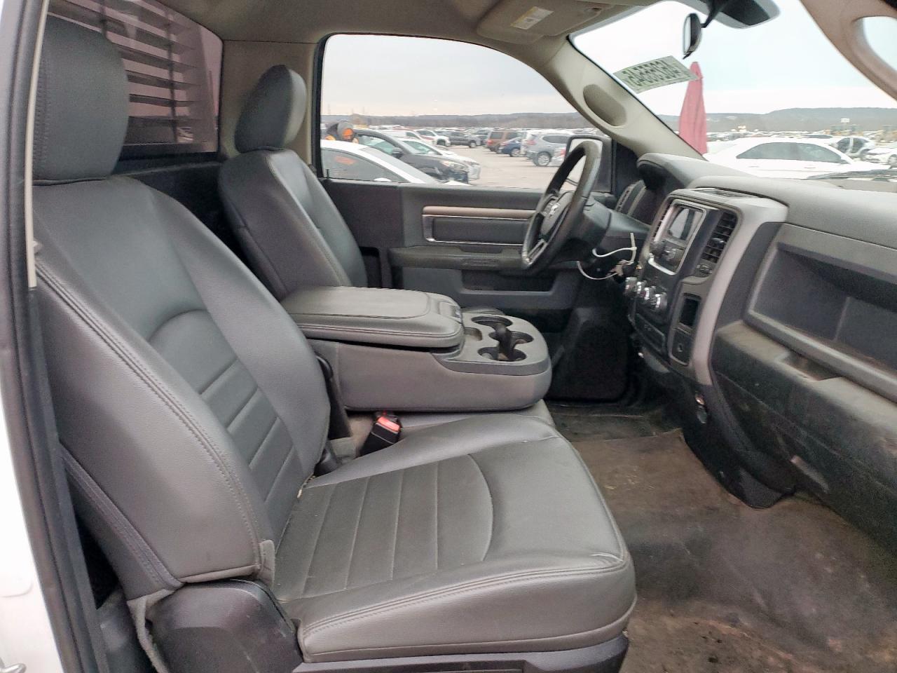 2017 RAM 1500 - Image 10