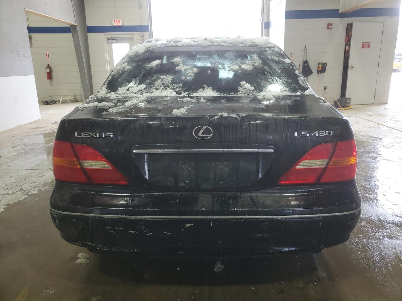 2003 Lexus LS - Image 6