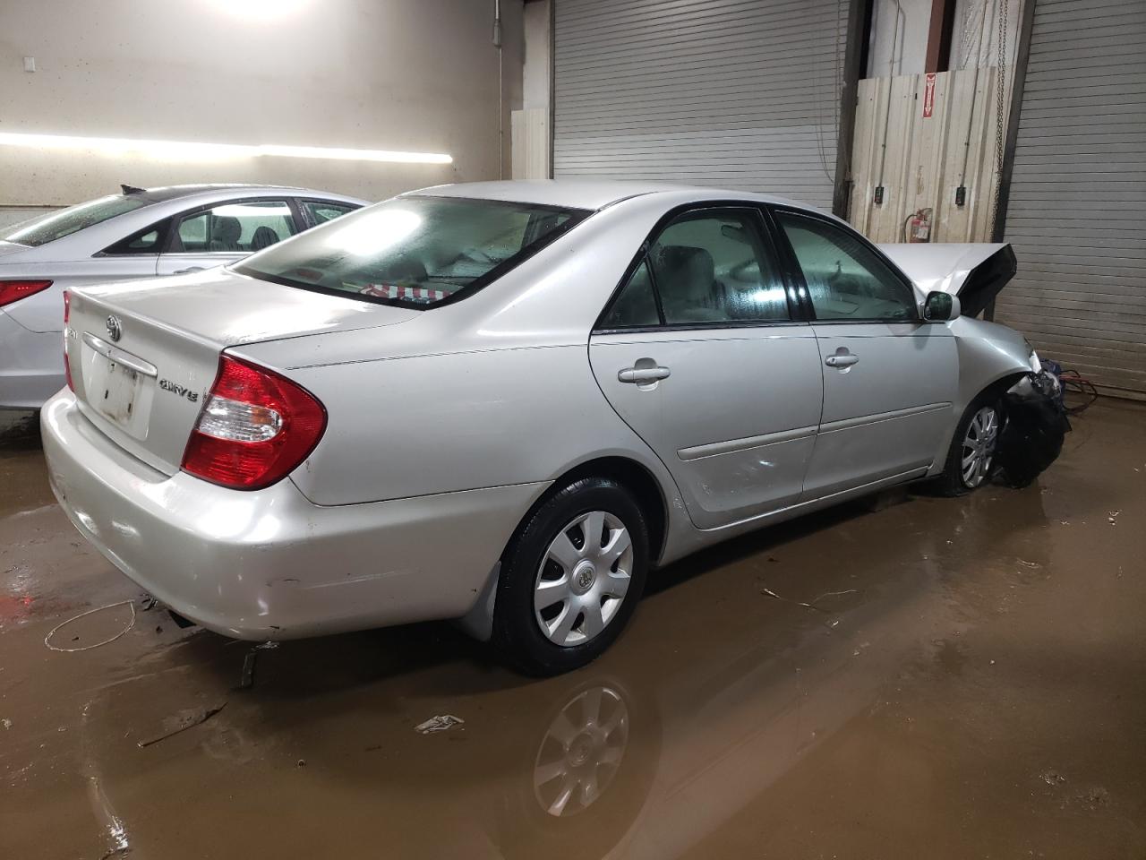 2004 Toyota Camry - Image 3