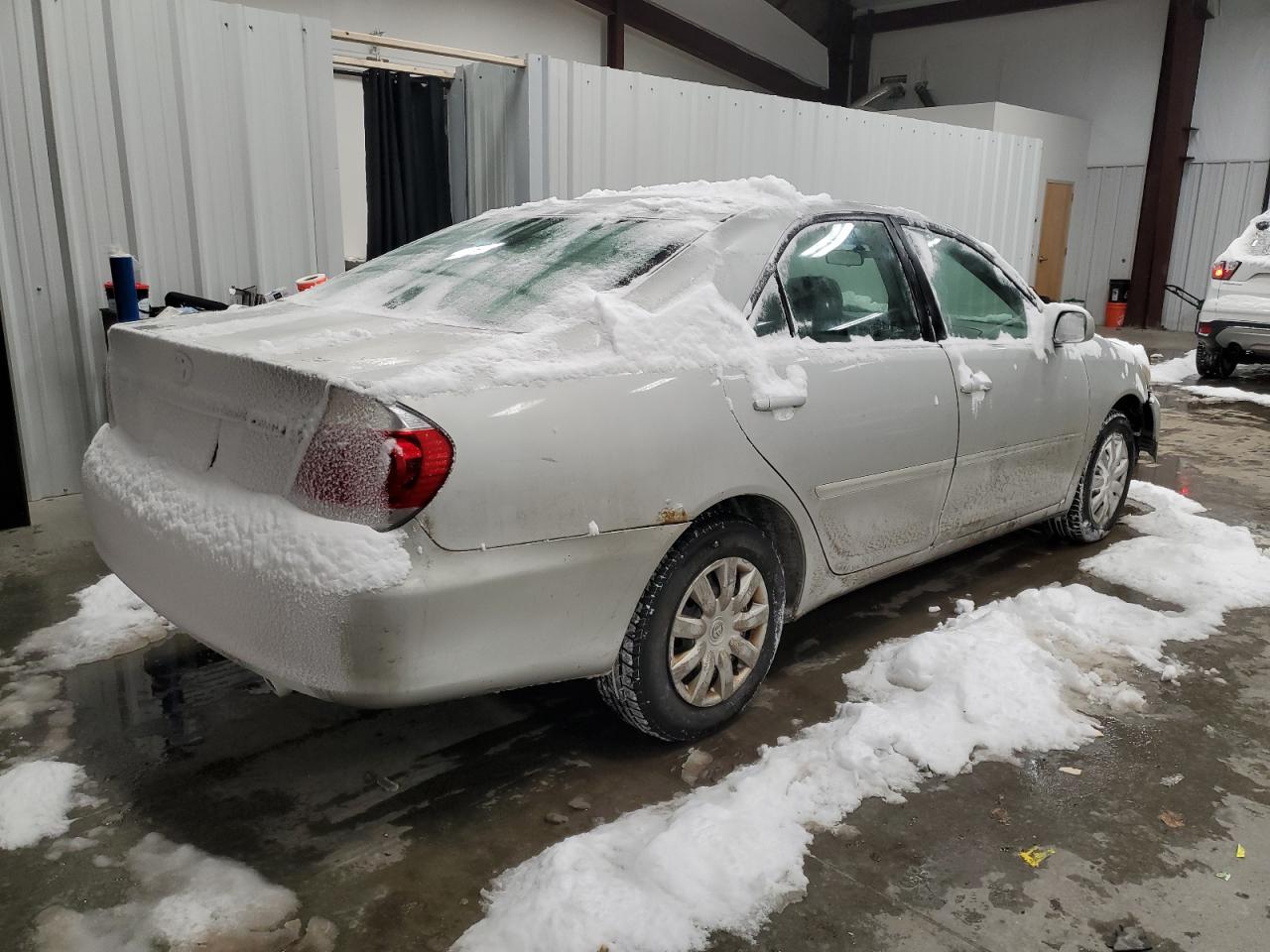 2005 Toyota Camry - Image 3