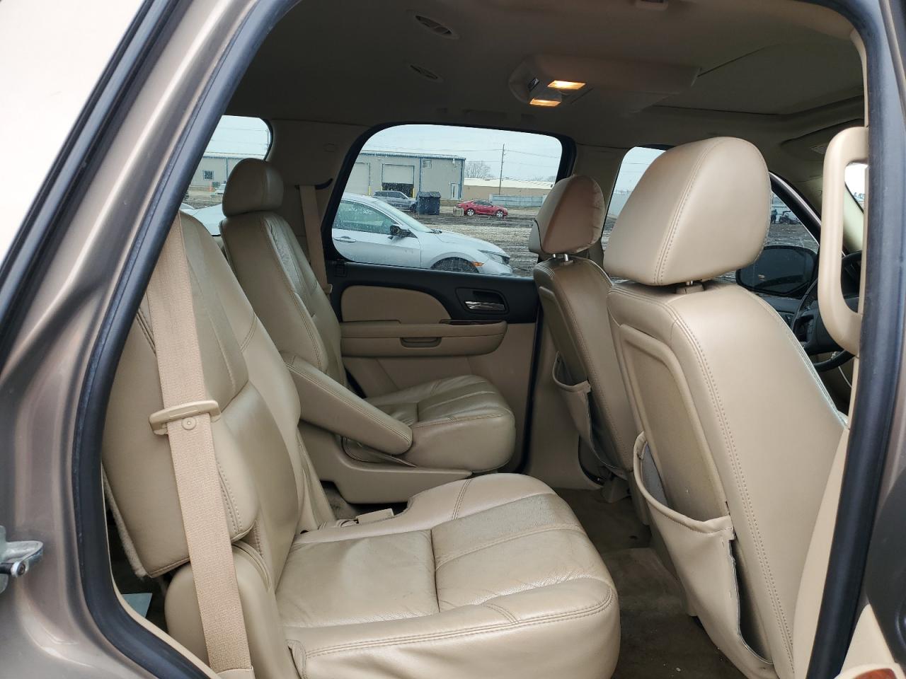 2007 Chevrolet Tahoe - Image 11