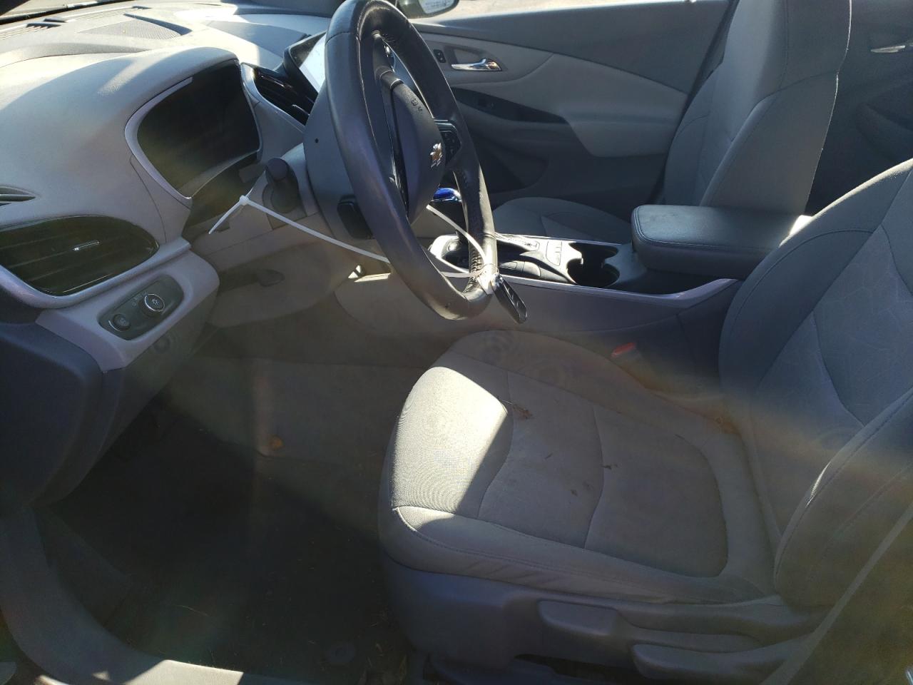 2017 Chevrolet Volt - Image 7