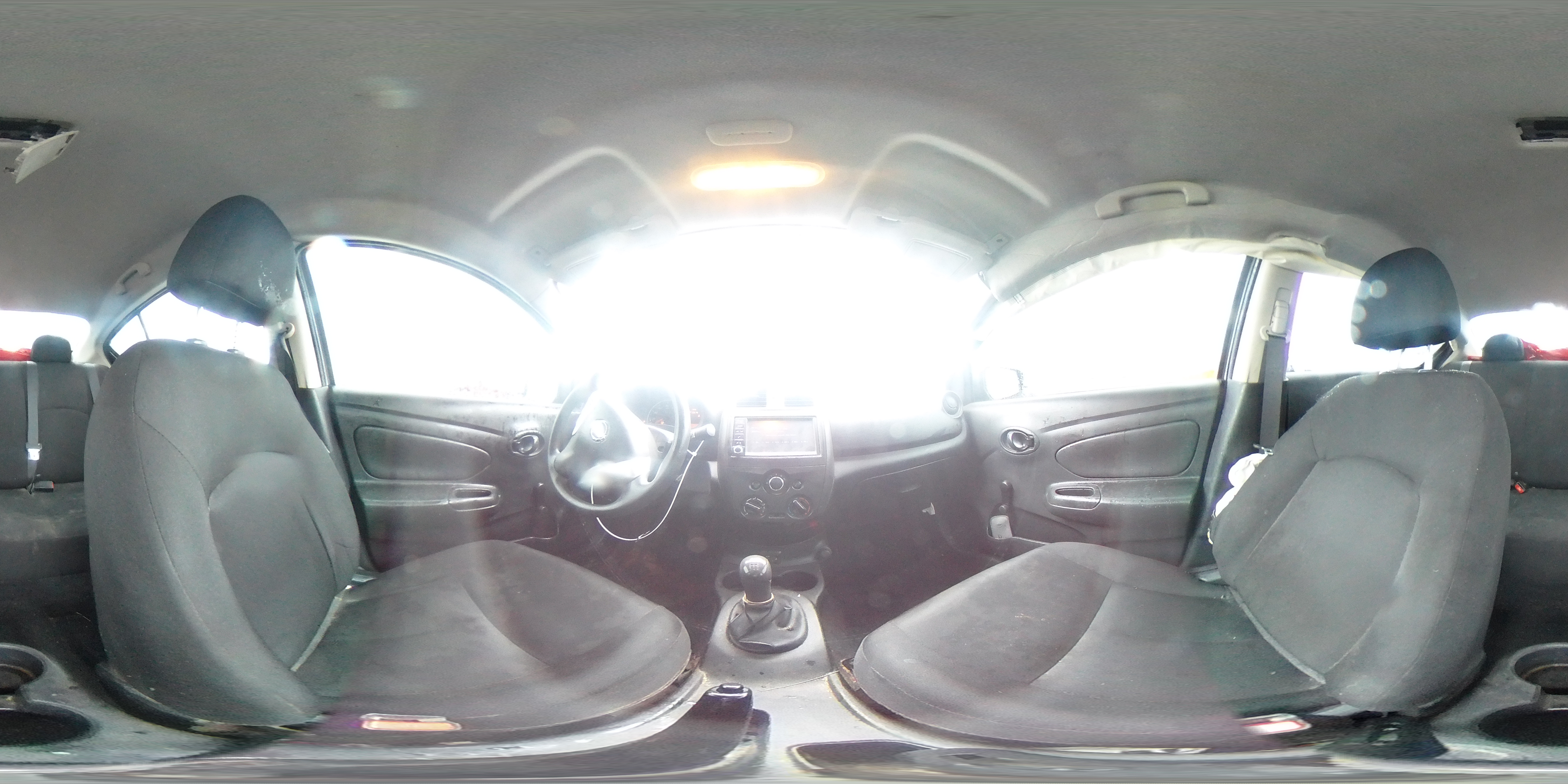 2019 Nissan Versa - Image 14