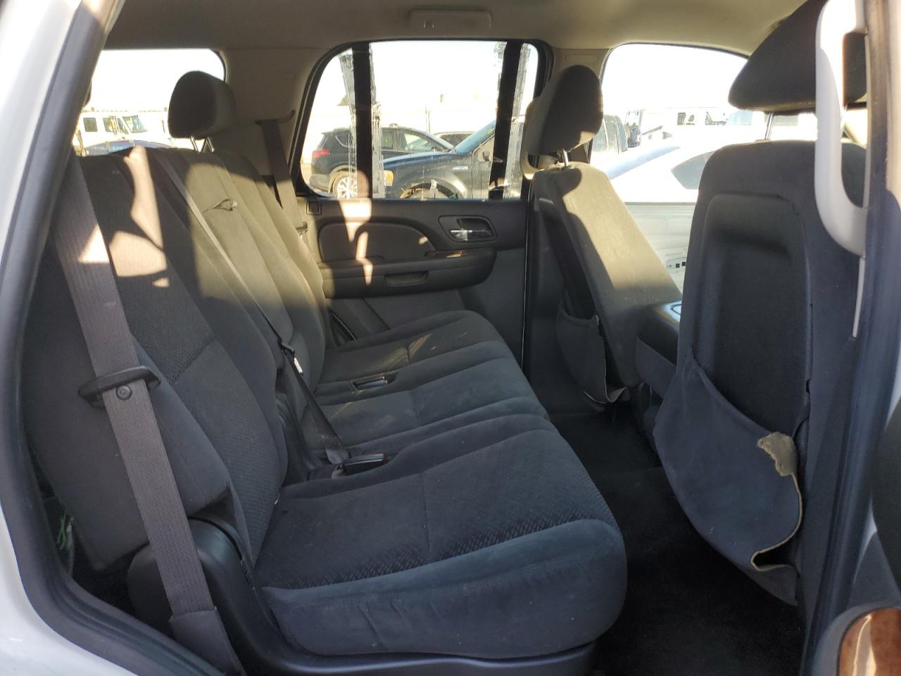 2007 GMC Yukon - Image 11