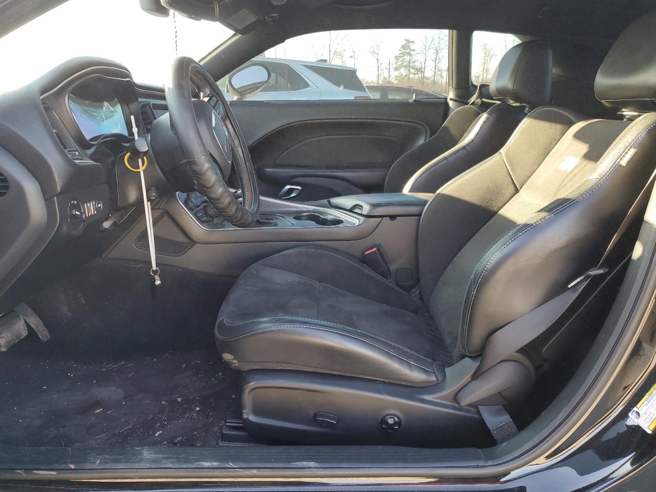 2018 Dodge Challenger - Image 7
