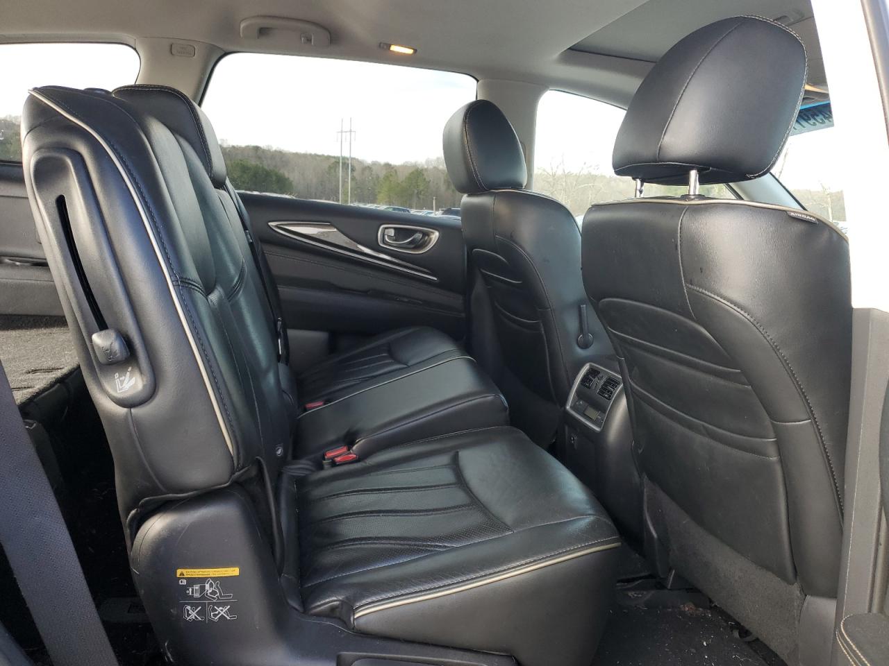 2016 Infiniti QX60 - Image 11
