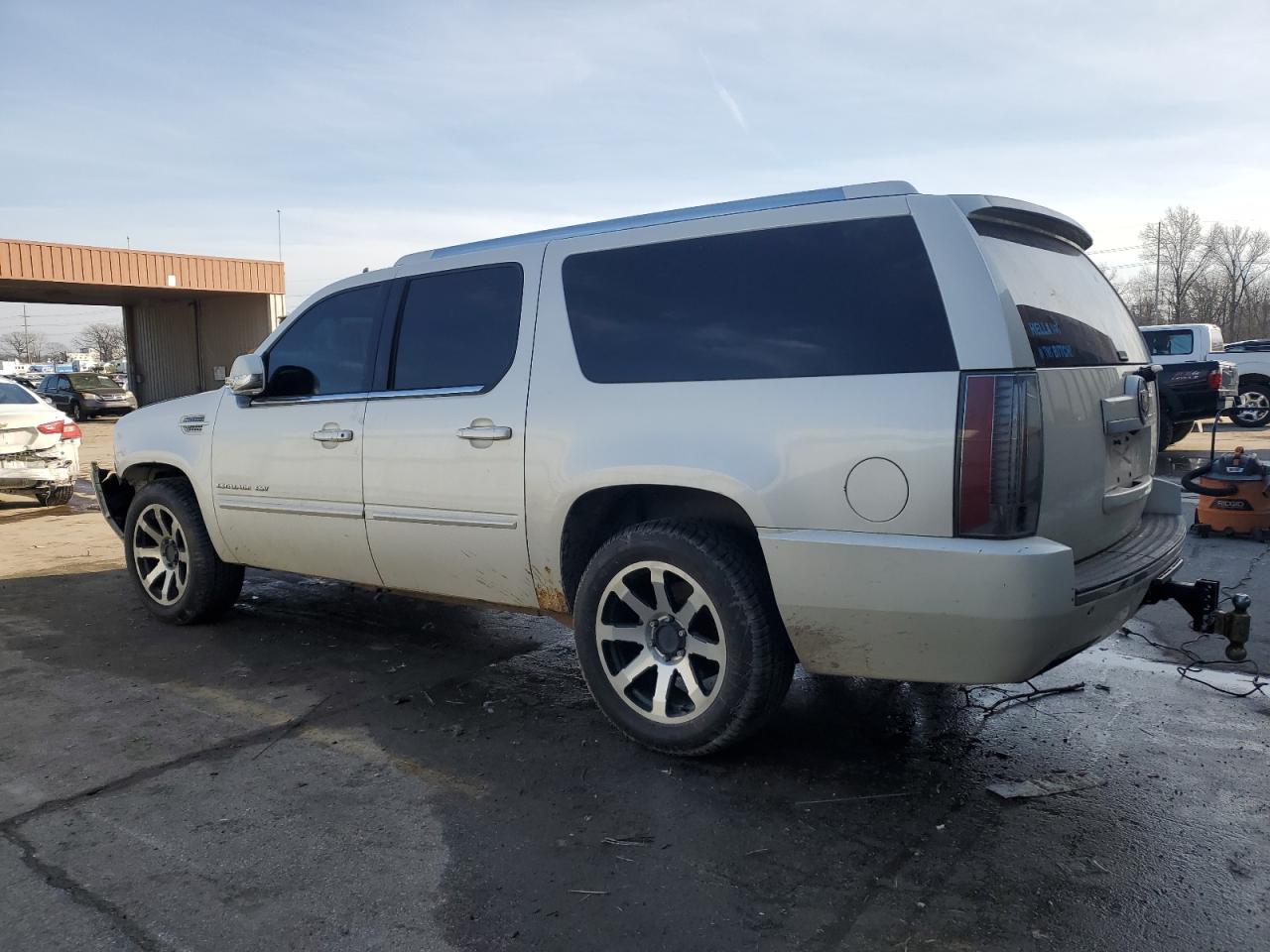 2013 Cadillac Escalade - Image 2