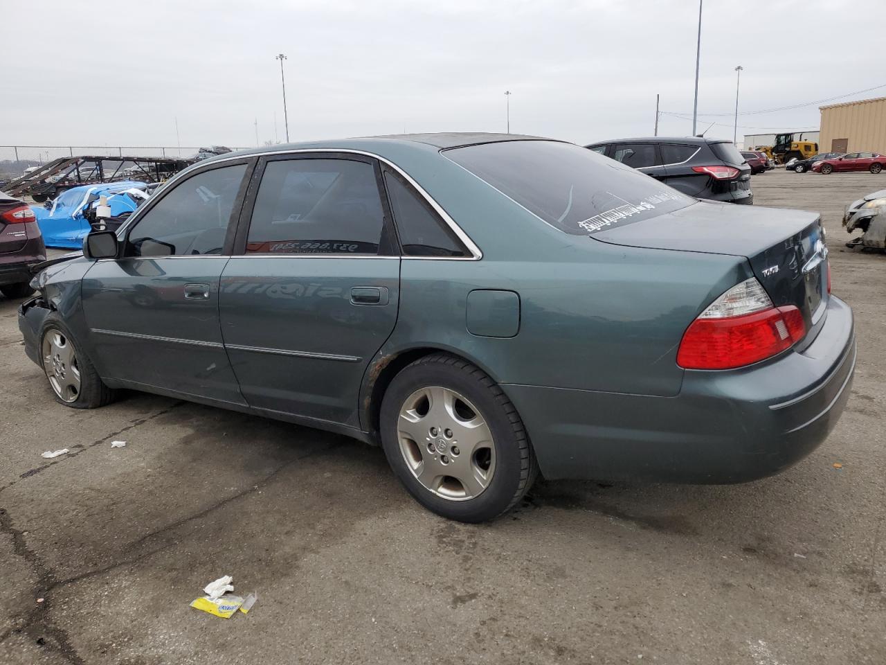 2003 Toyota Avalon - Image 2