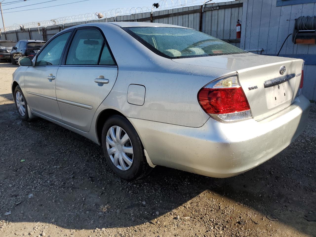 2005 Toyota Camry - Image 2