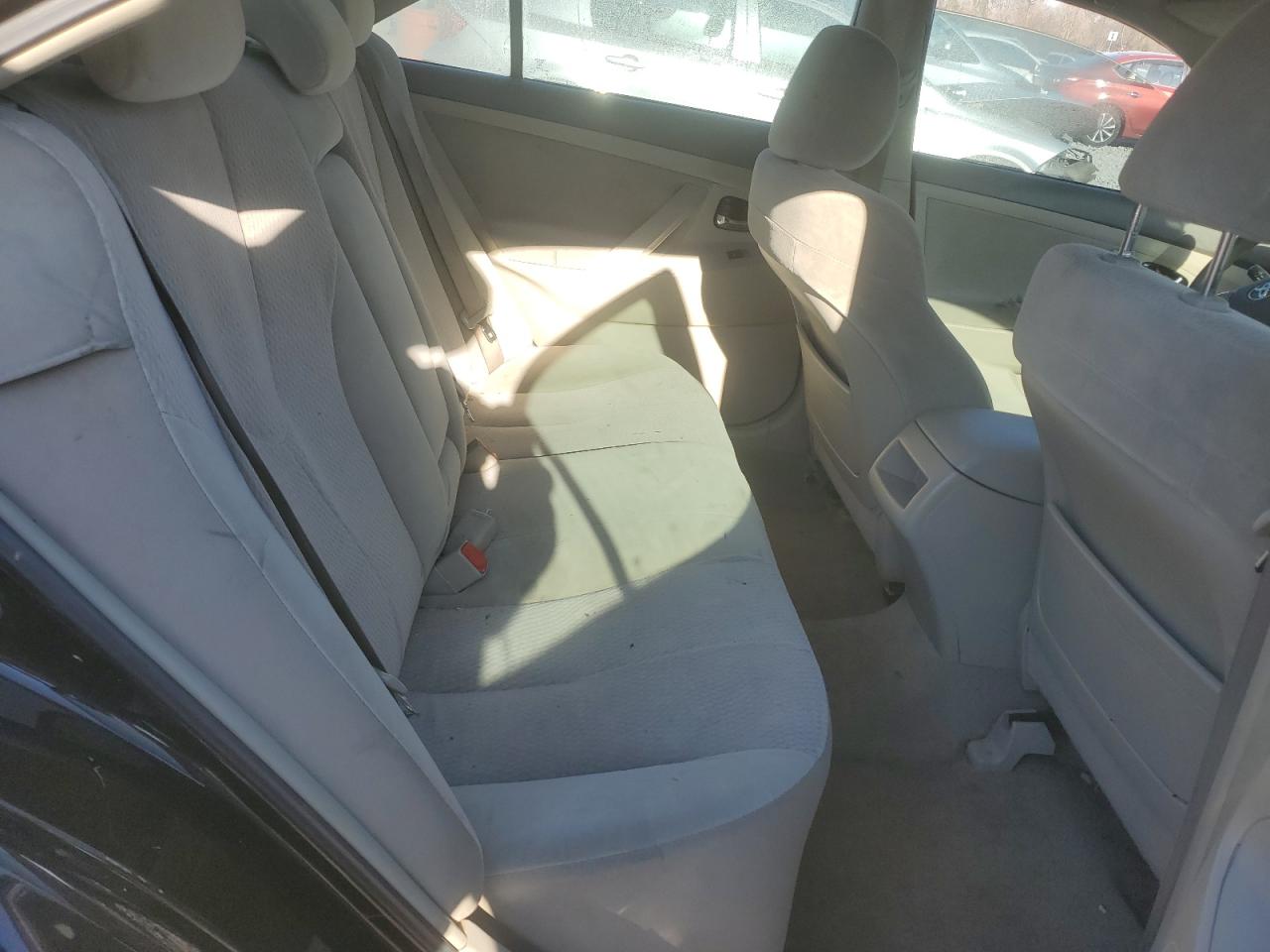 2010 Toyota Camry - Image 10