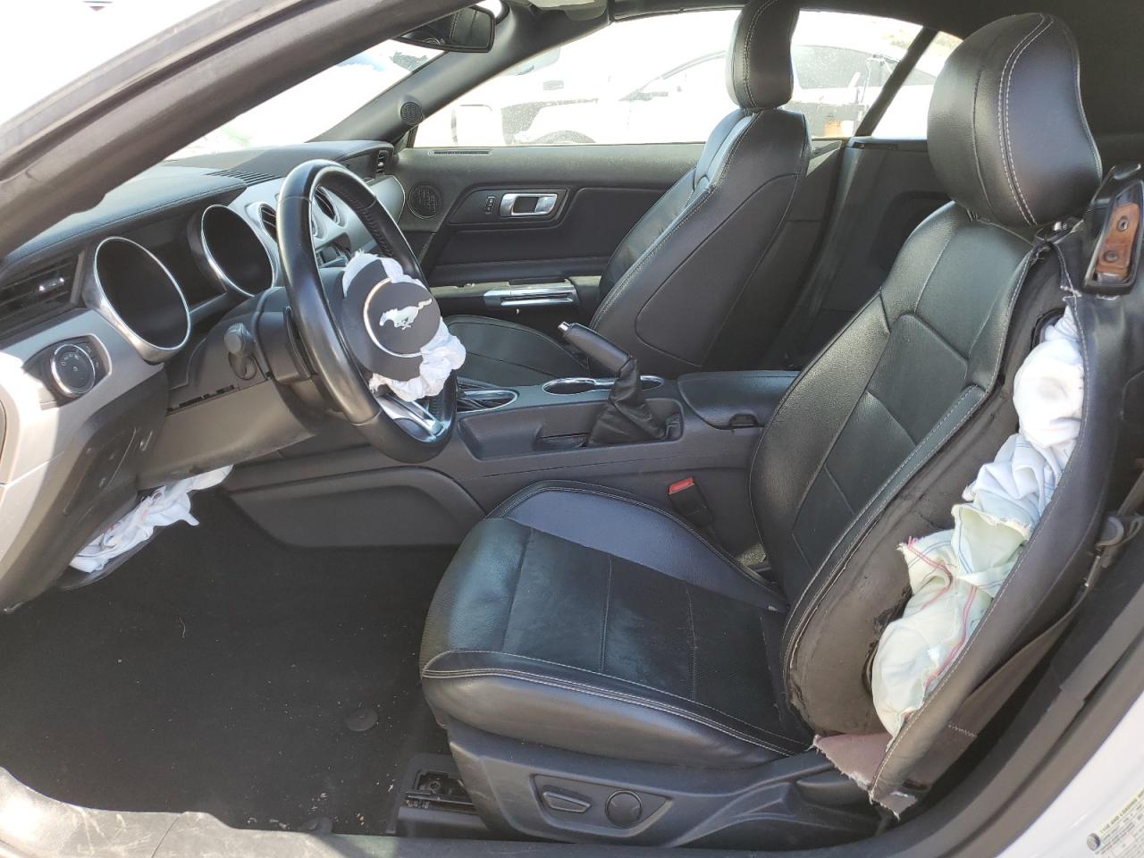 2020 Ford Mustang - Image 7