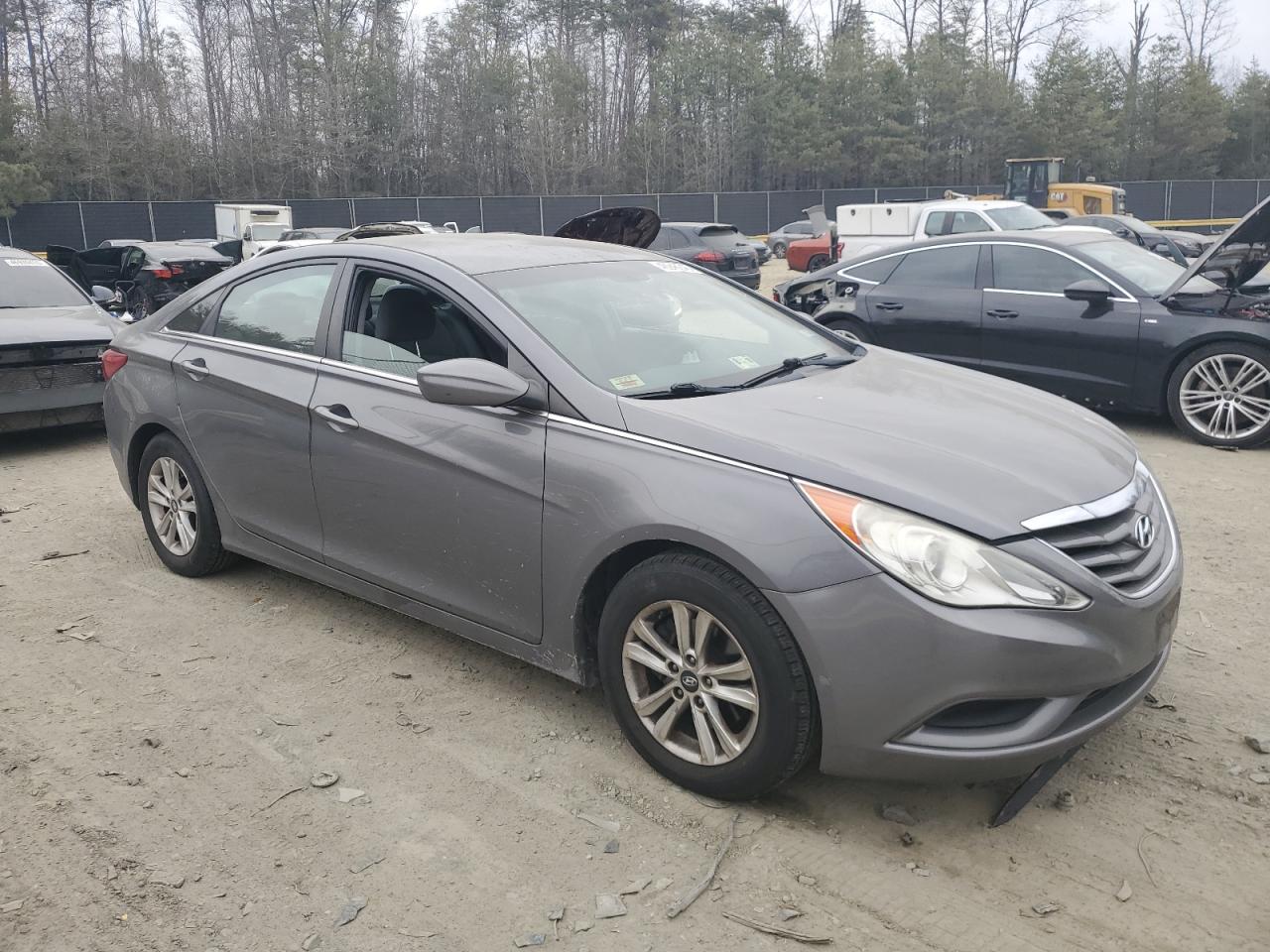 2011 Hyundai Sonata - Image 4