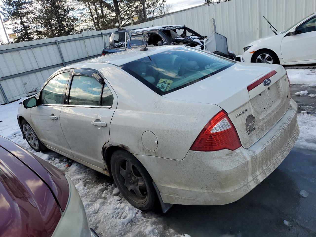 2010 Ford Fusion - Image 2