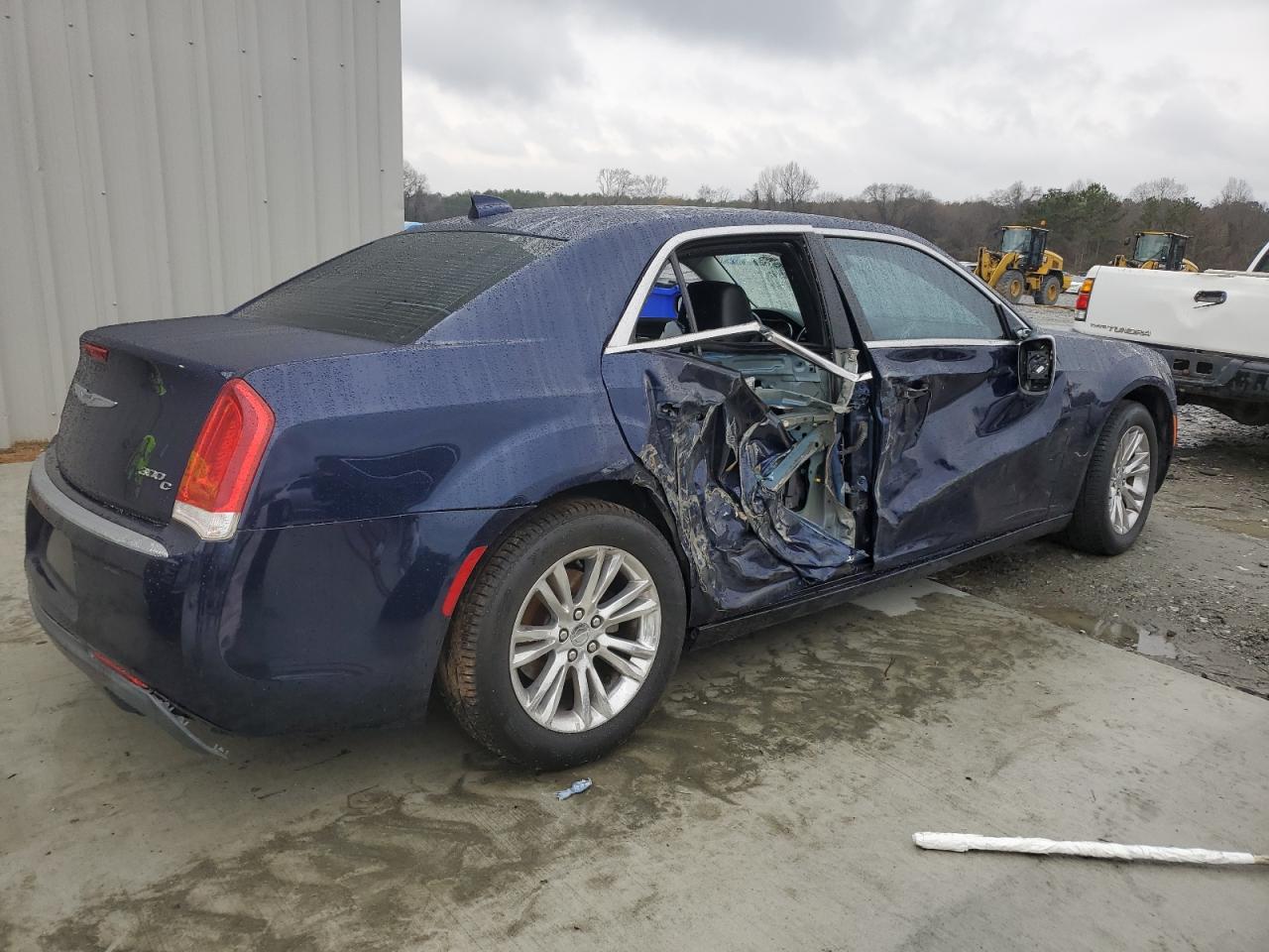 2016 Chrysler 300 - Image 3