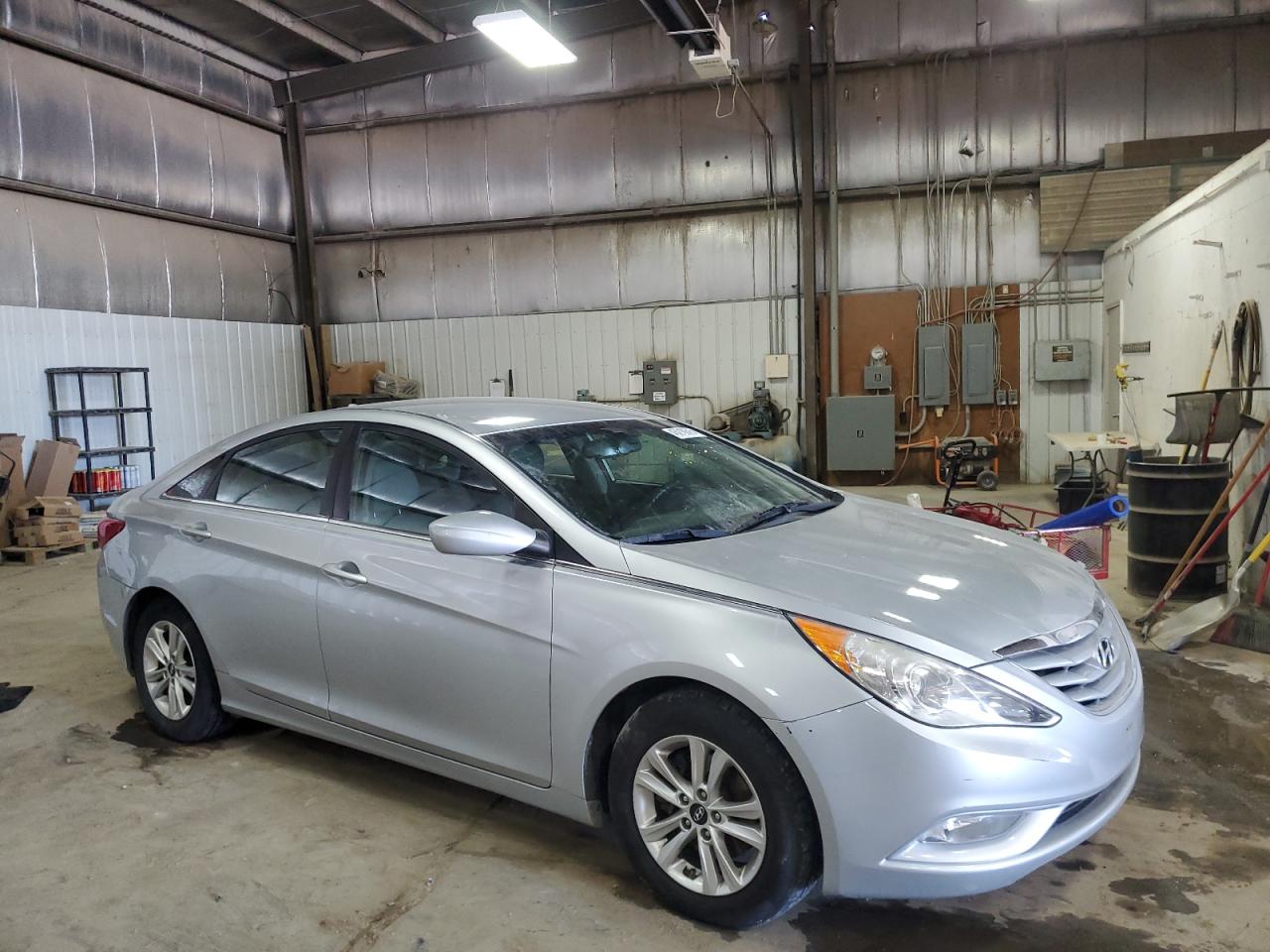 2013 Hyundai Sonata - Image 4