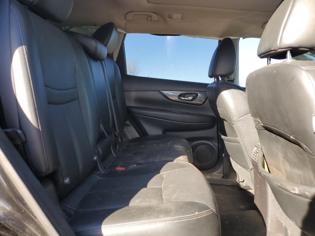 2016 Nissan Rogue - Image 11