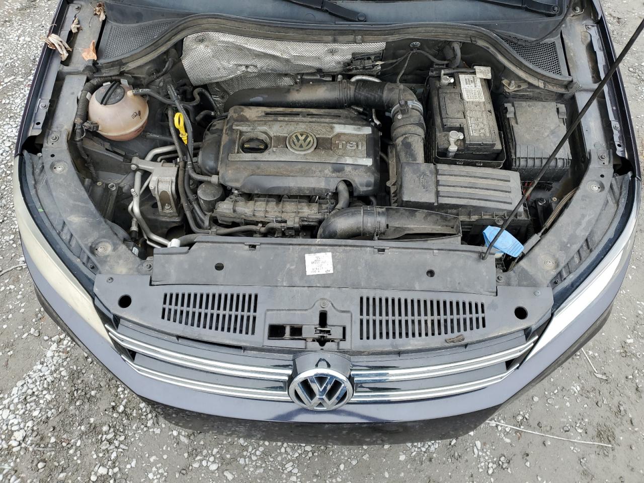 2016 Volkswagen Tiguan - Image 12