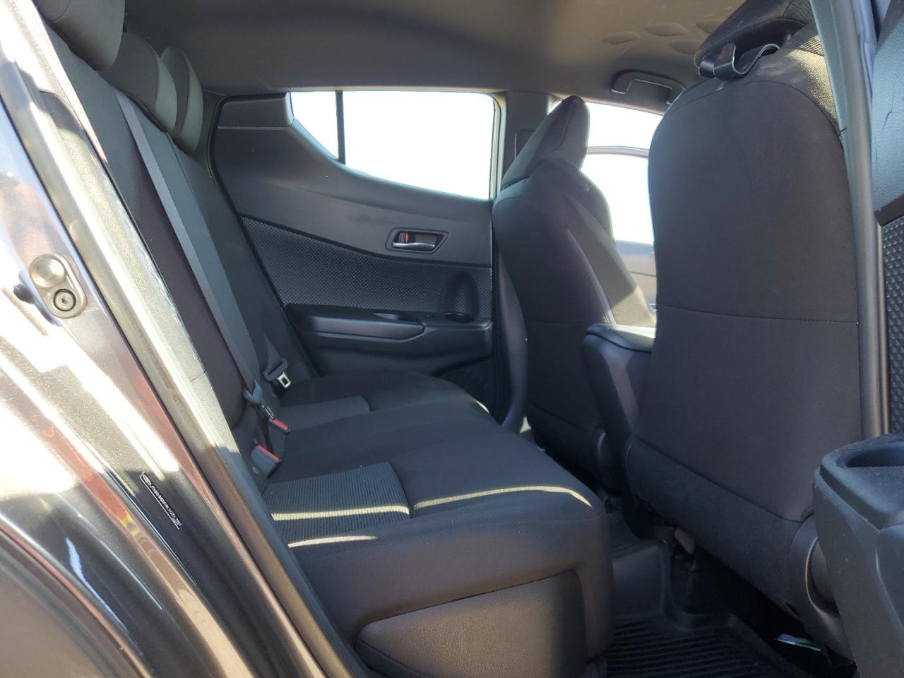 2019 Toyota C-HR - Image 11