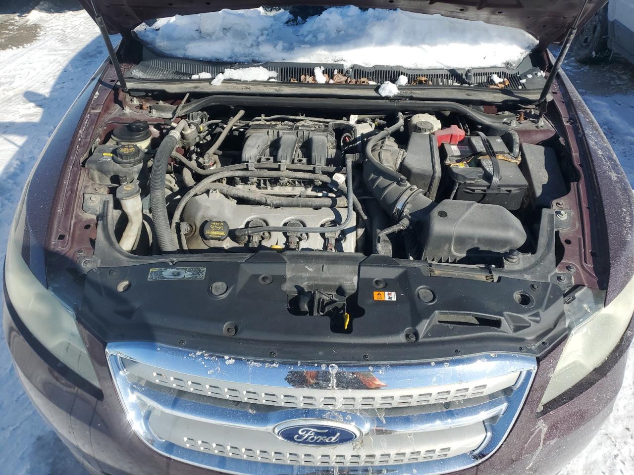 2011 Ford Taurus - Image 11