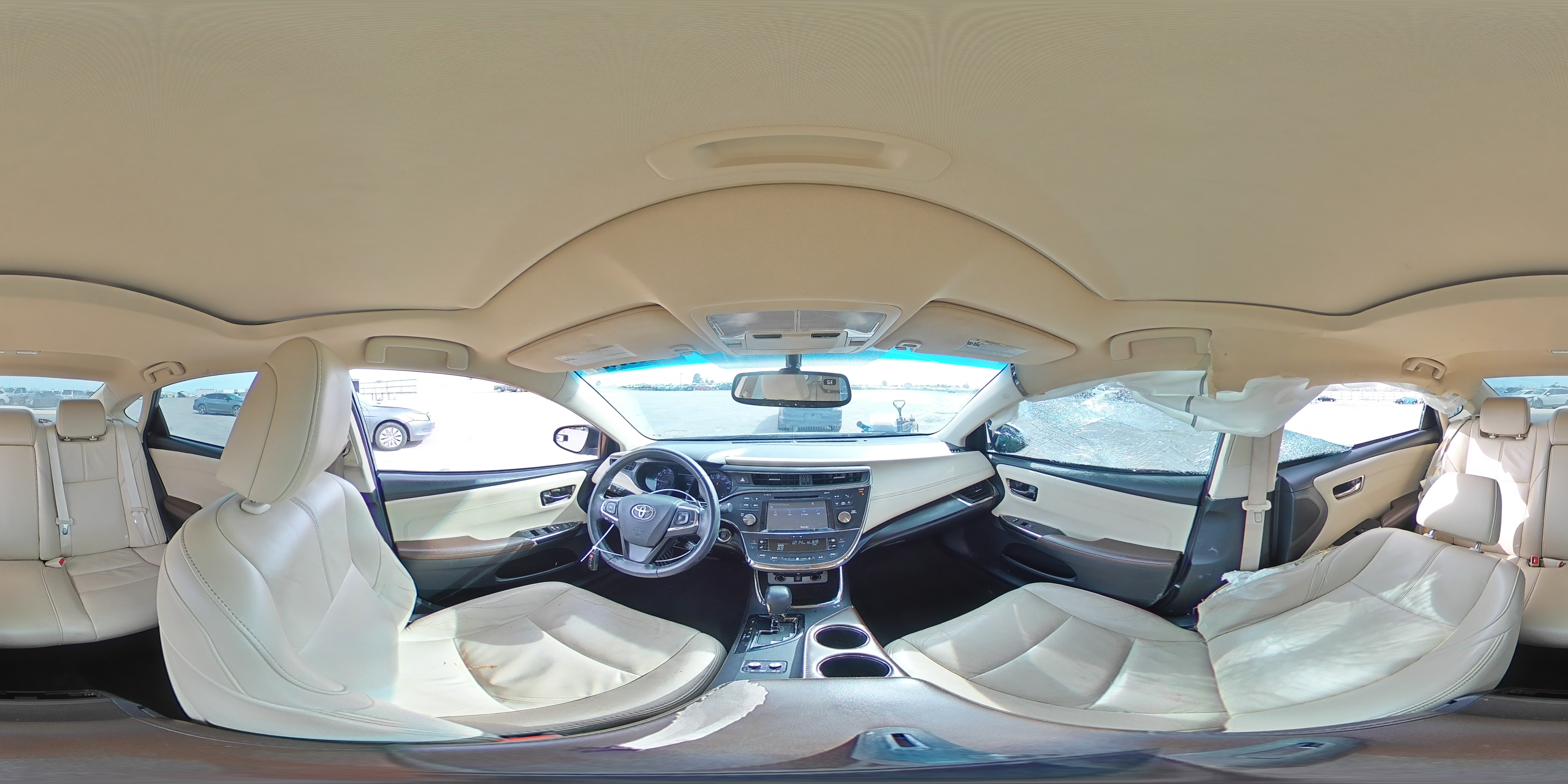 2016 Toyota Avalon - Image 13