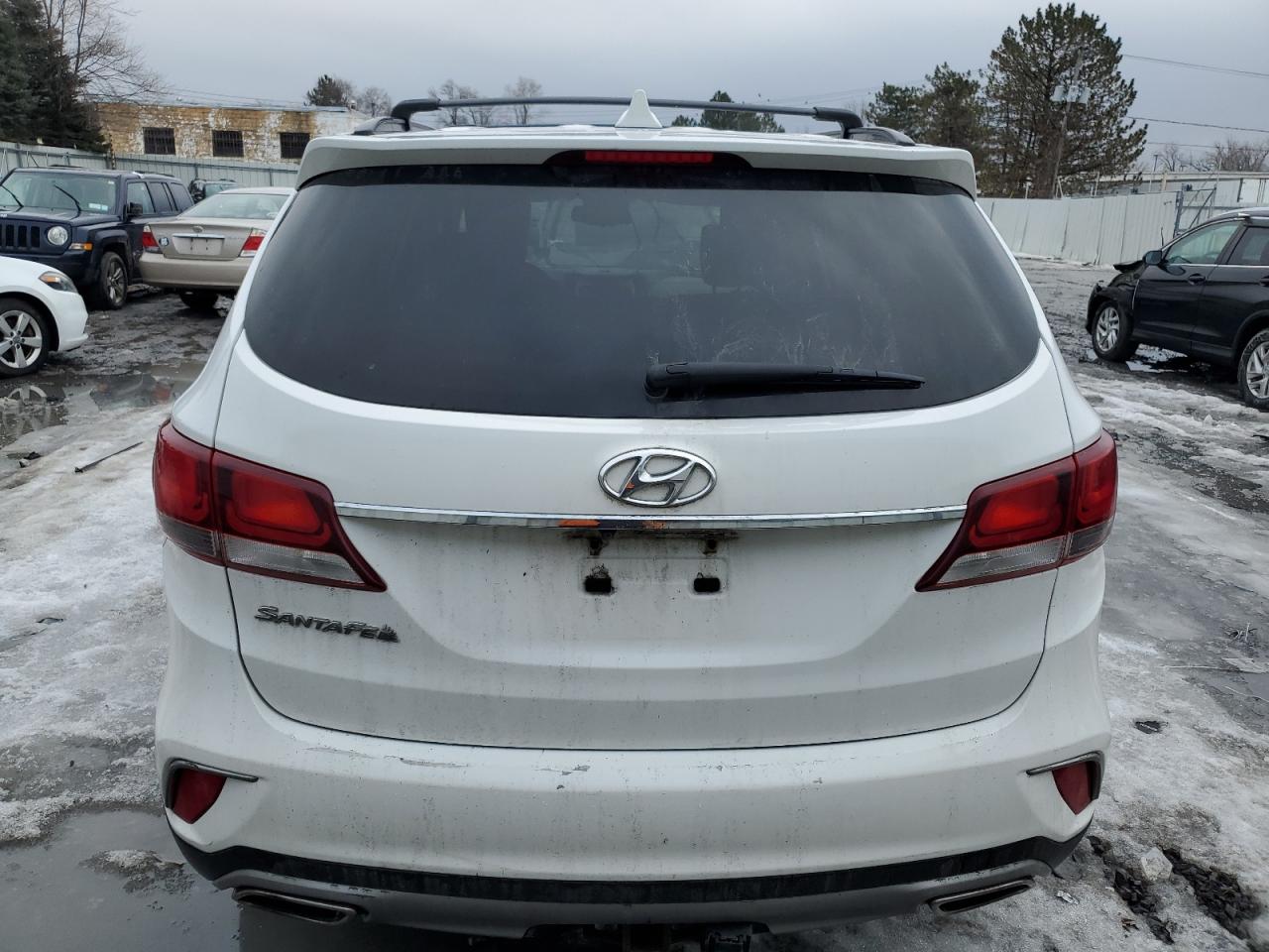 2017 Hyundai Santa Fe - Image 6
