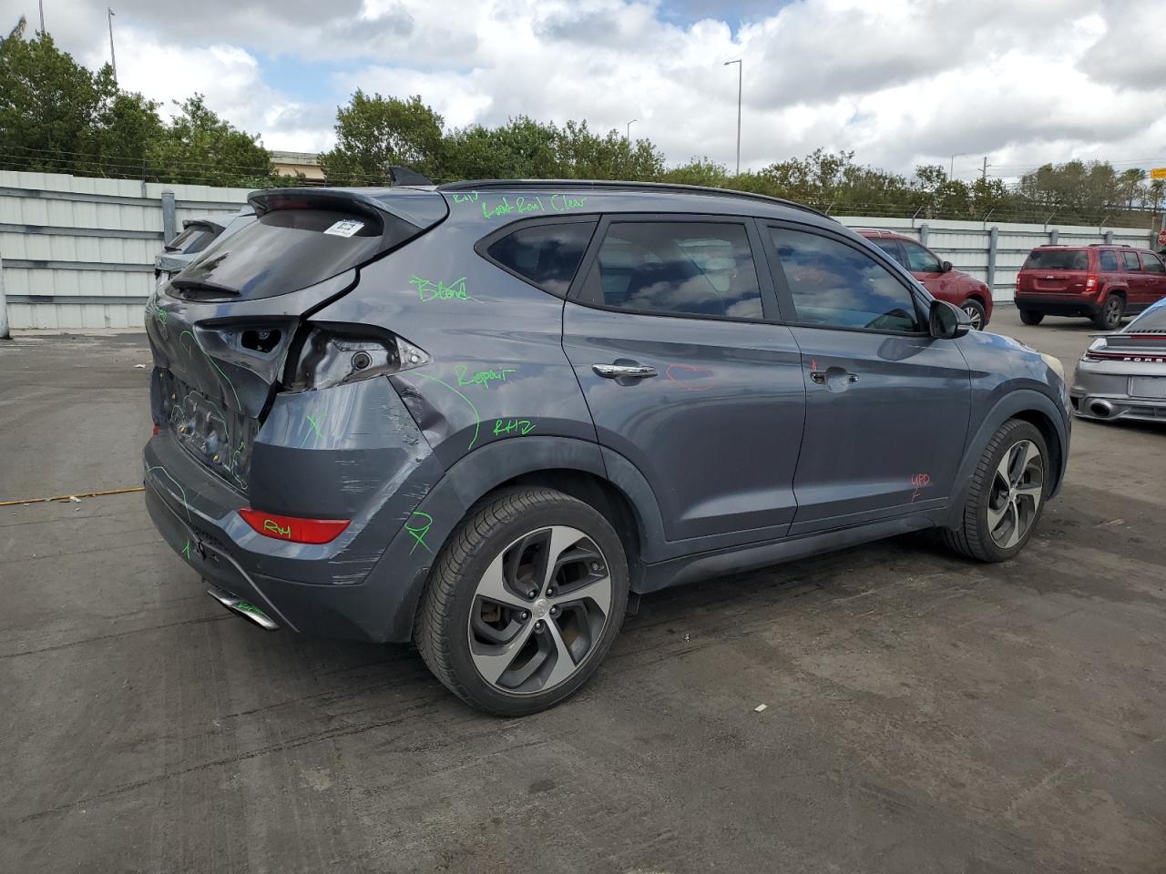 2016 Hyundai Tucson - Image 3