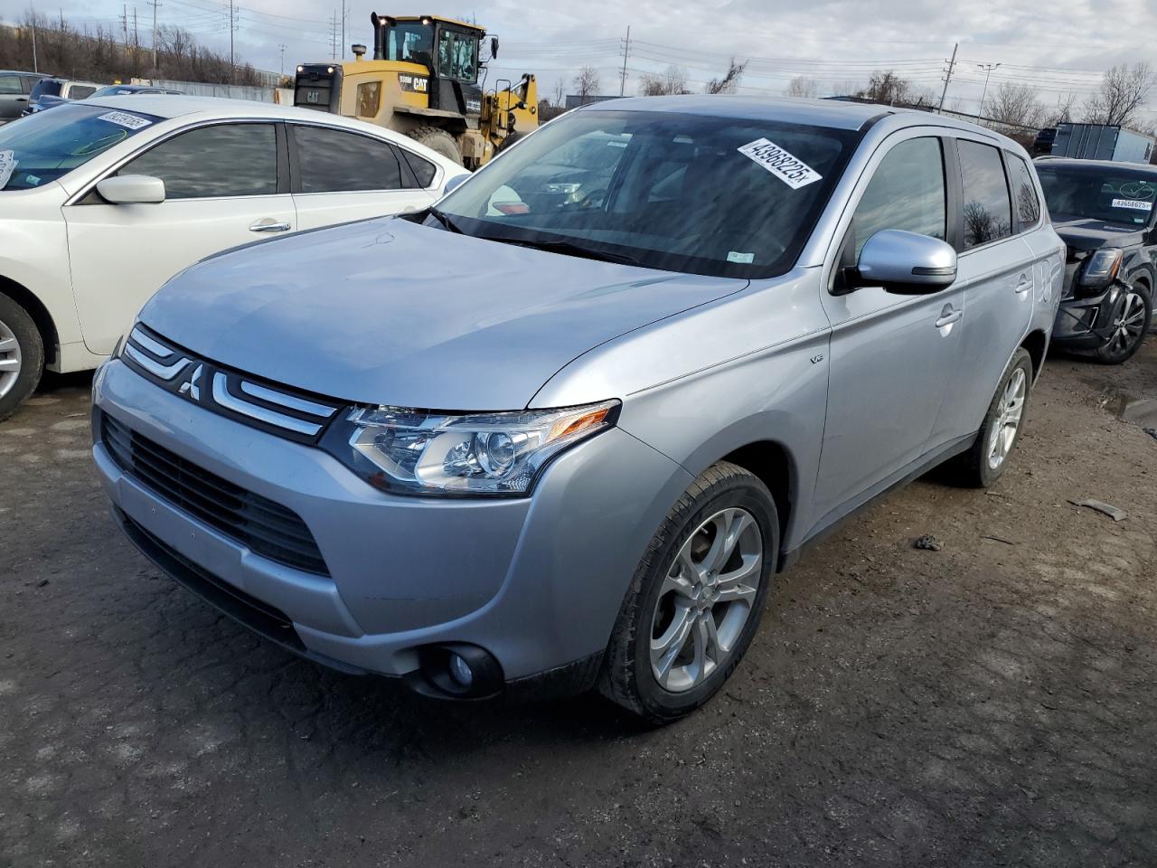 2014 Mitsubishi Outlander - Image 1