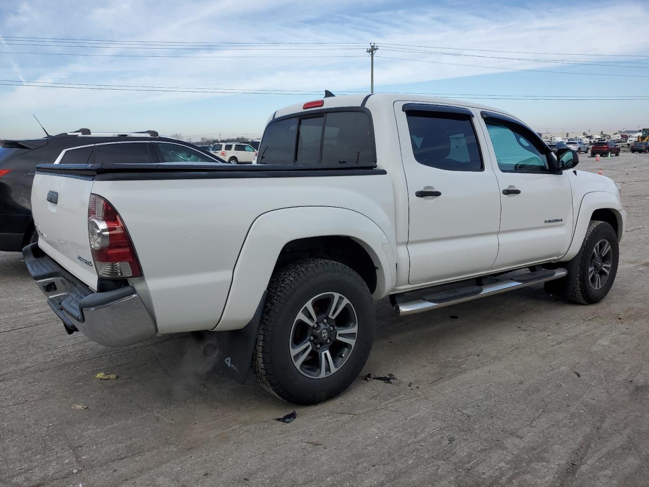 2015 Toyota Tacoma - Image 3