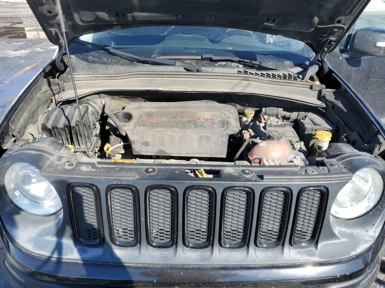 2016 Jeep Renegade - Image 12