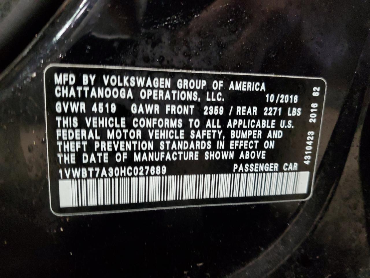 2017 Volkswagen Passat - Image 12