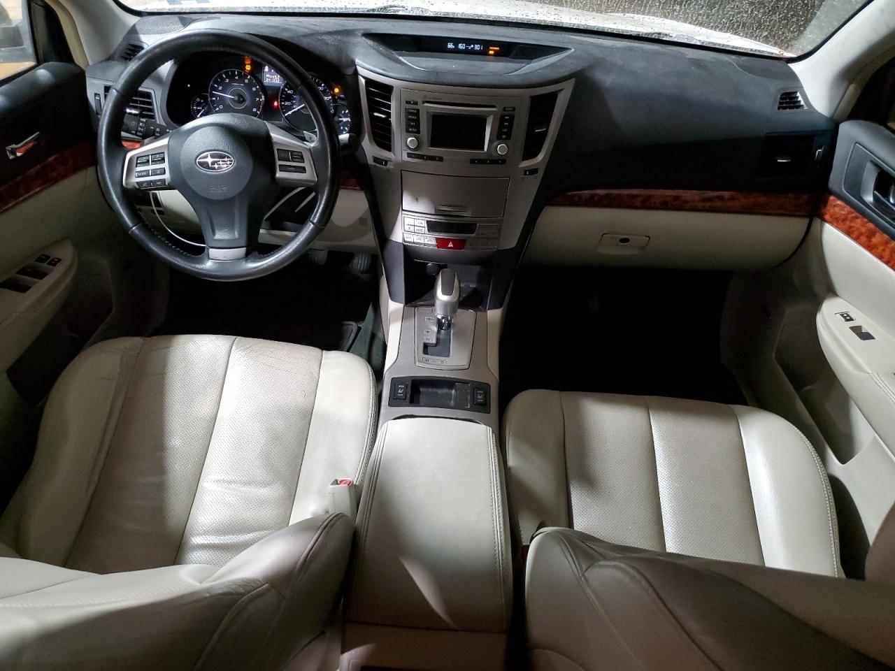 2012 Subaru Outback - Image 8