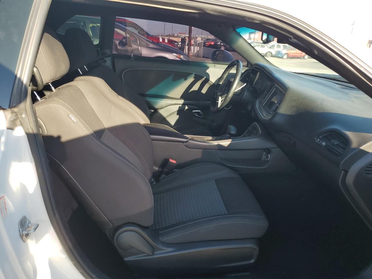 2019 Dodge Challenger - Image 11