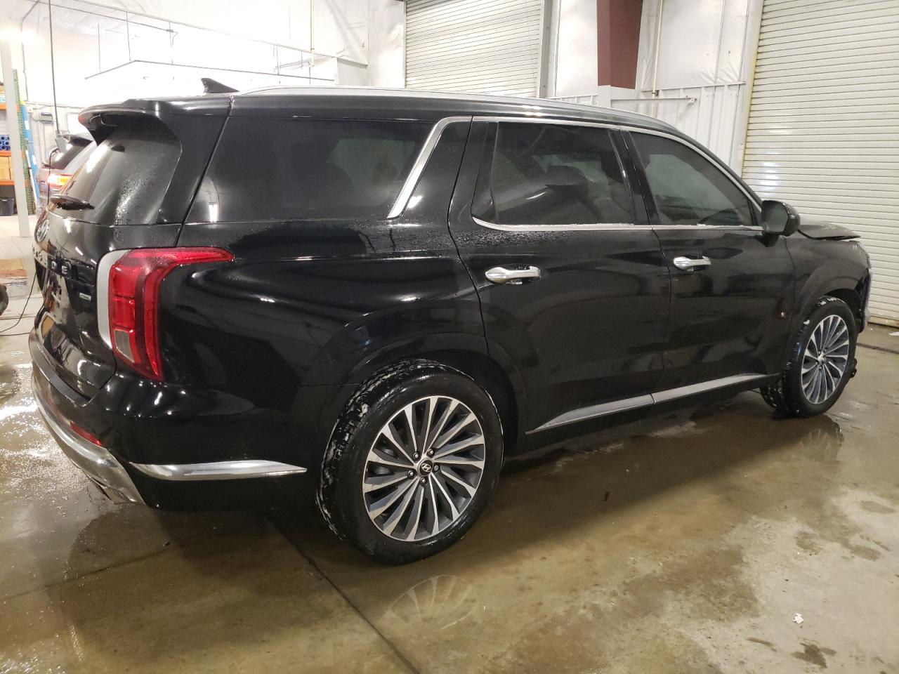 2024 Hyundai Palisade - Image 3