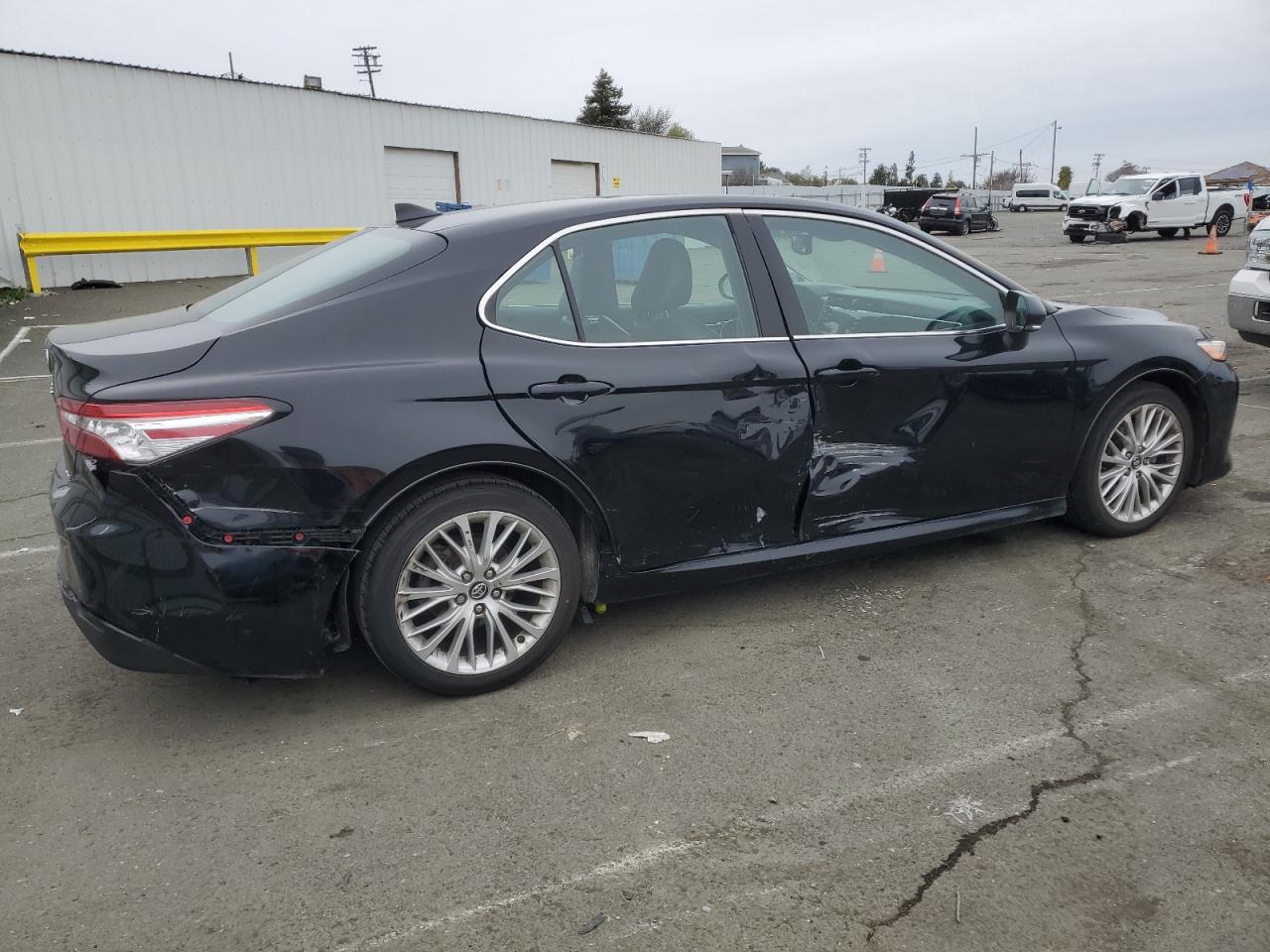 2018 Toyota Camry - Image 3