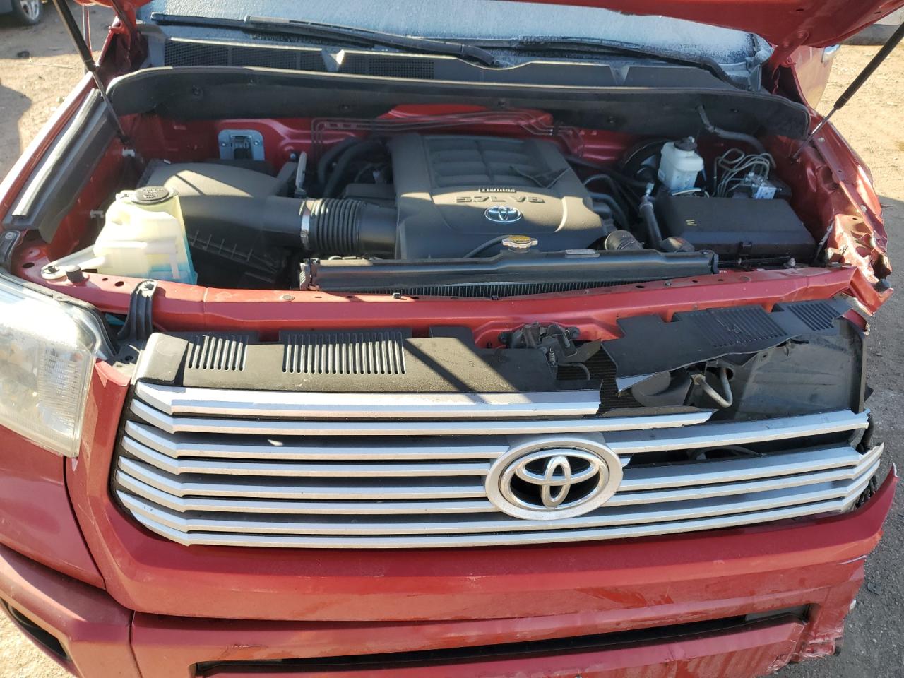 2014 Toyota Tundra - Image 11