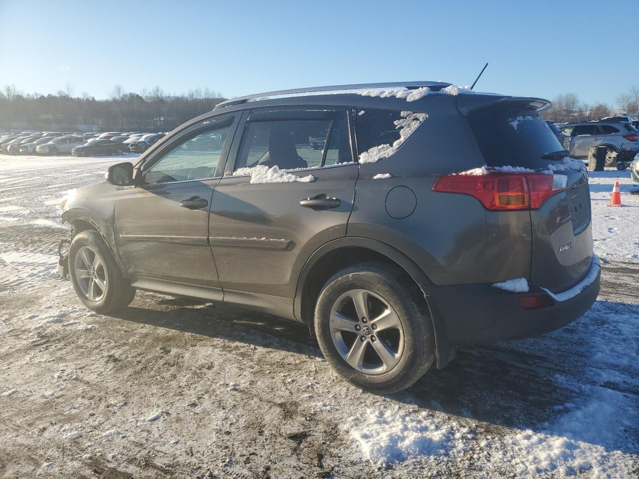 2015 Toyota RAV 4 - Image 2
