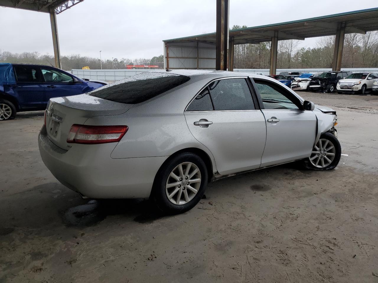 2010 Toyota Camry - Image 3