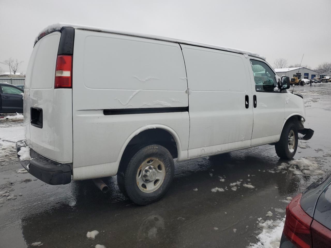 2014 Chevrolet Express - Image 3