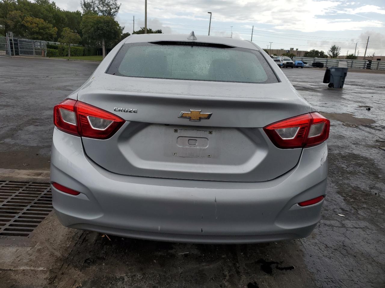 2017 Chevrolet Cruze - Image 6
