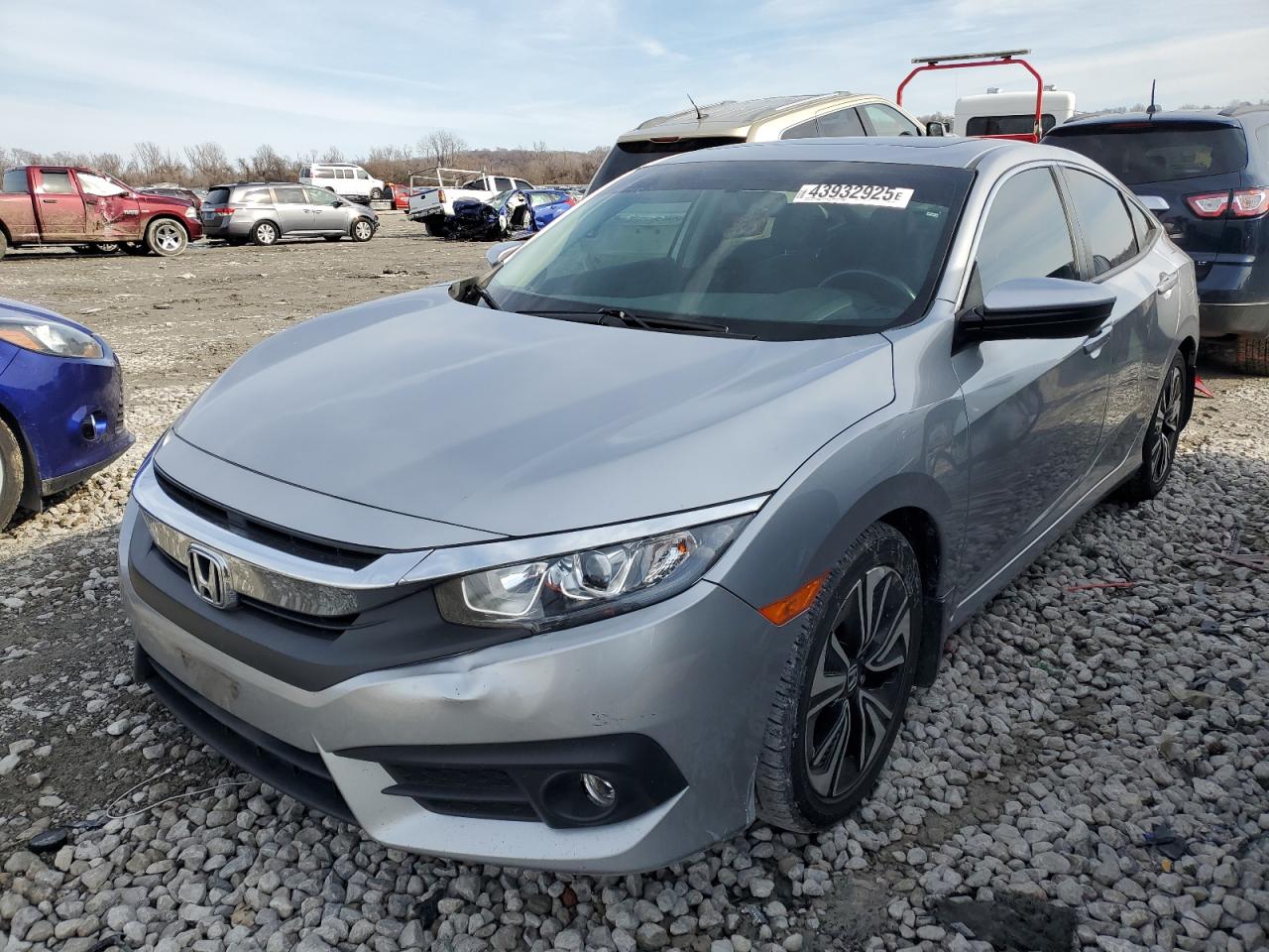 Cahokia Heights, IL에서 판매 중인 2018 Honda Civic Exl - Rear End