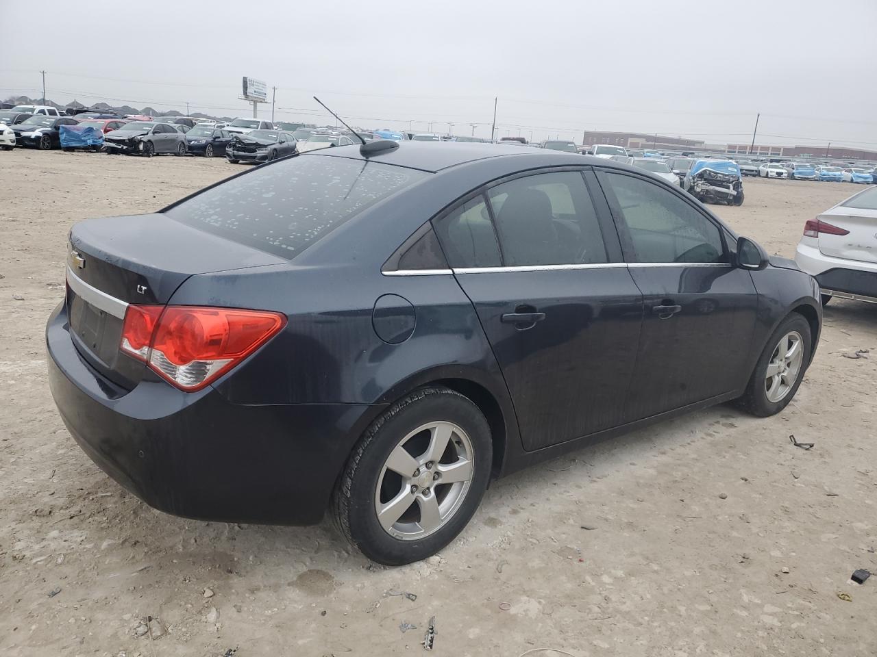 2015 Chevrolet Cruze - Image 3